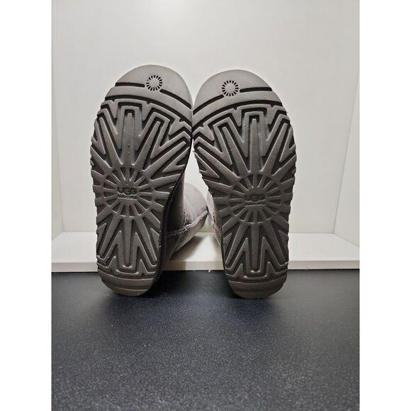 UGG Australia Classic Boots Size 5 - Picture 5 of 6